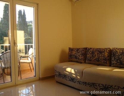 Apartmani Krivokapic, Apartman br.1, privatni smeštaj u mestu Kumbor, Crna Gora